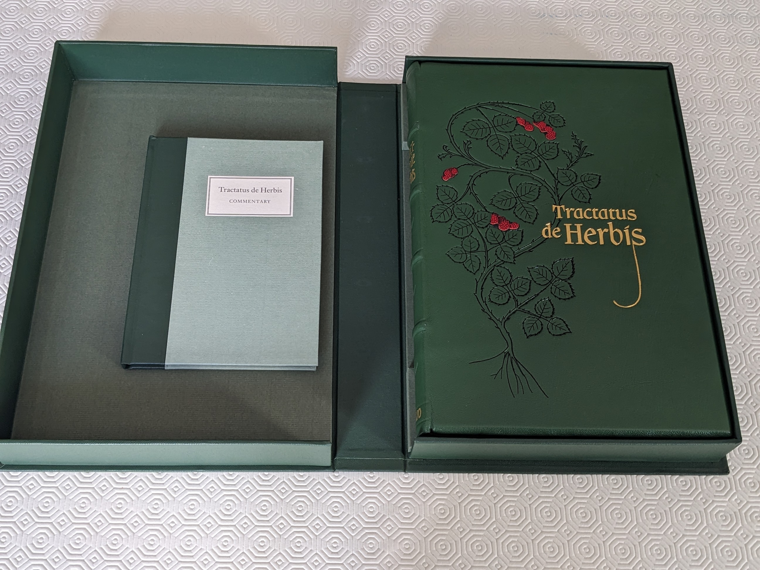 Tractatus de herbis British Library Egerton MS 747 Limited Edition